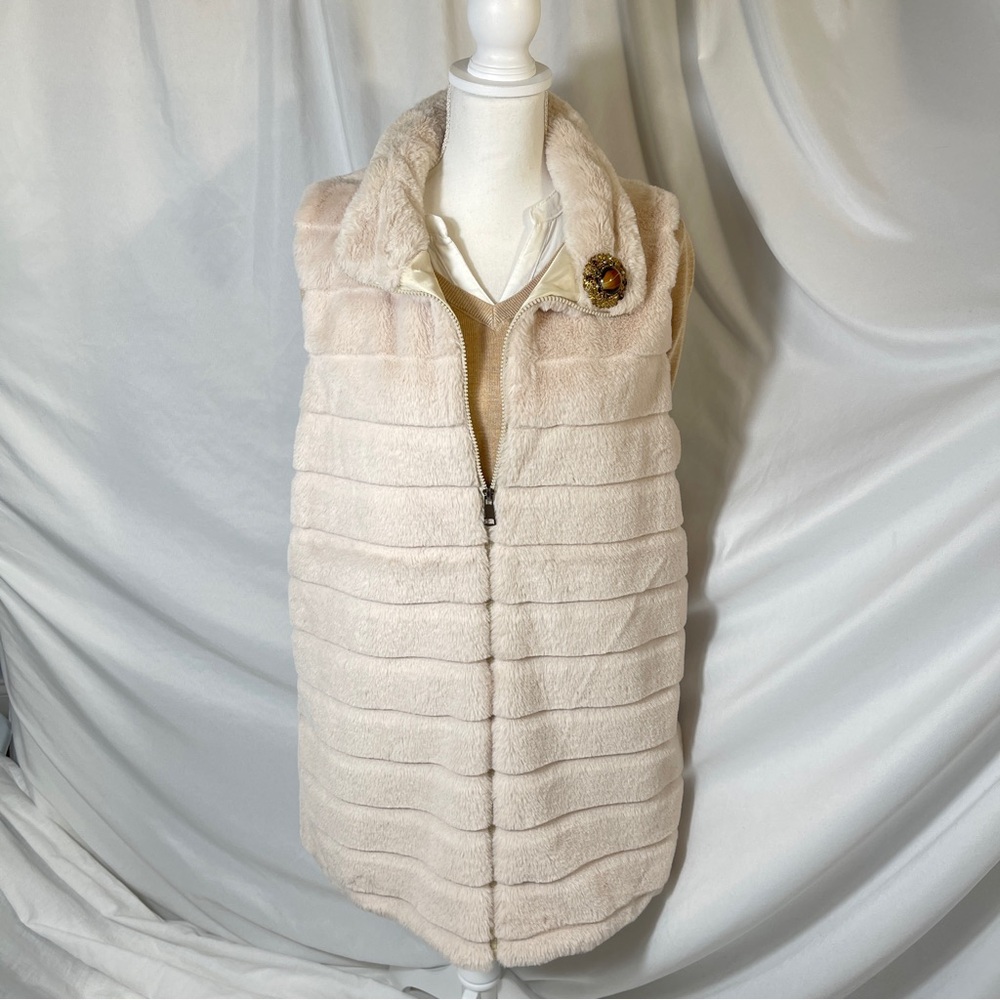 Faux Fur Long Vest/ Fluffy  Ivory Le Moda Stunner Warm and Cozy Size Large NWOT